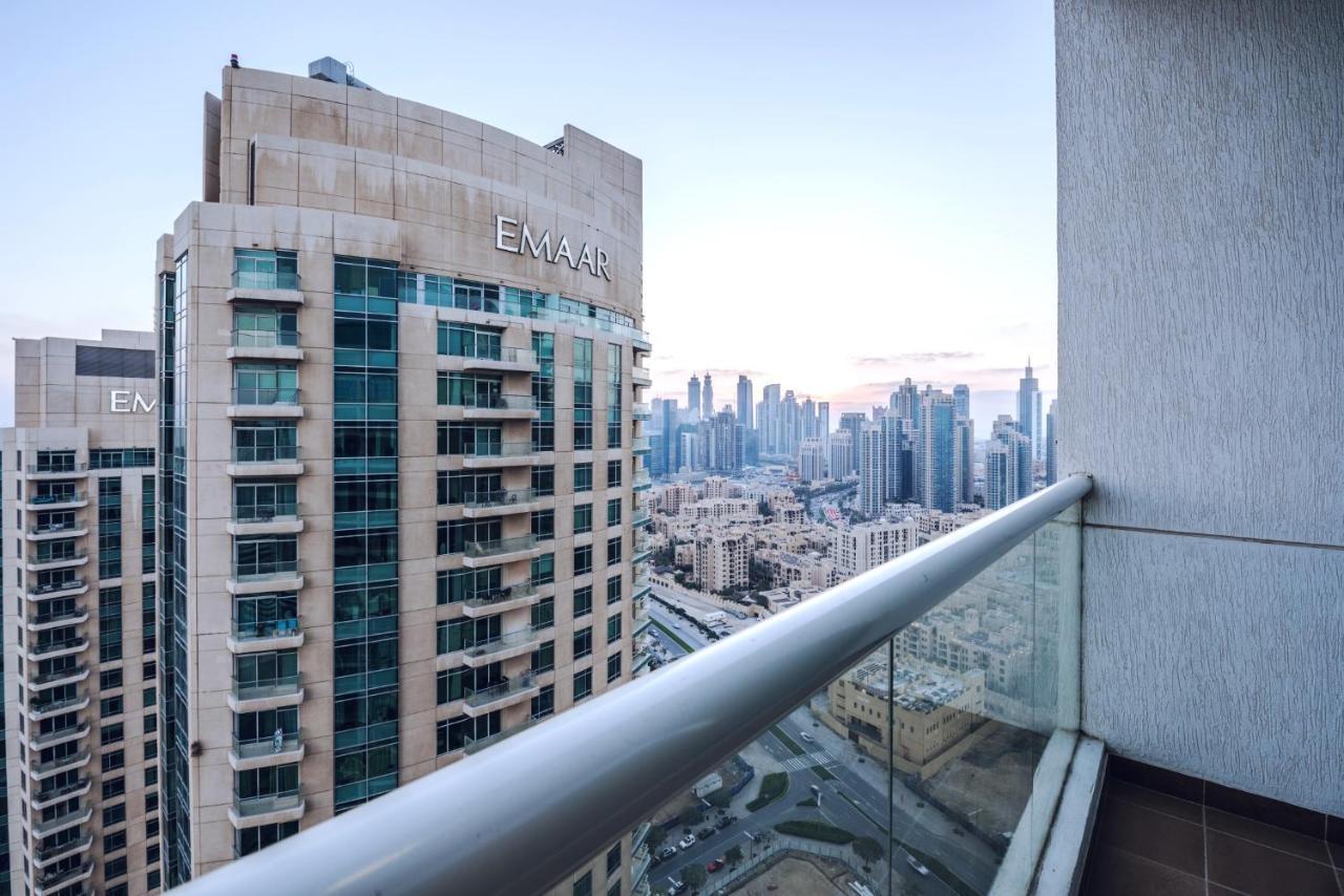 Near Burj Khalifa, Downtown - Burj Al Nujoom Apartment *